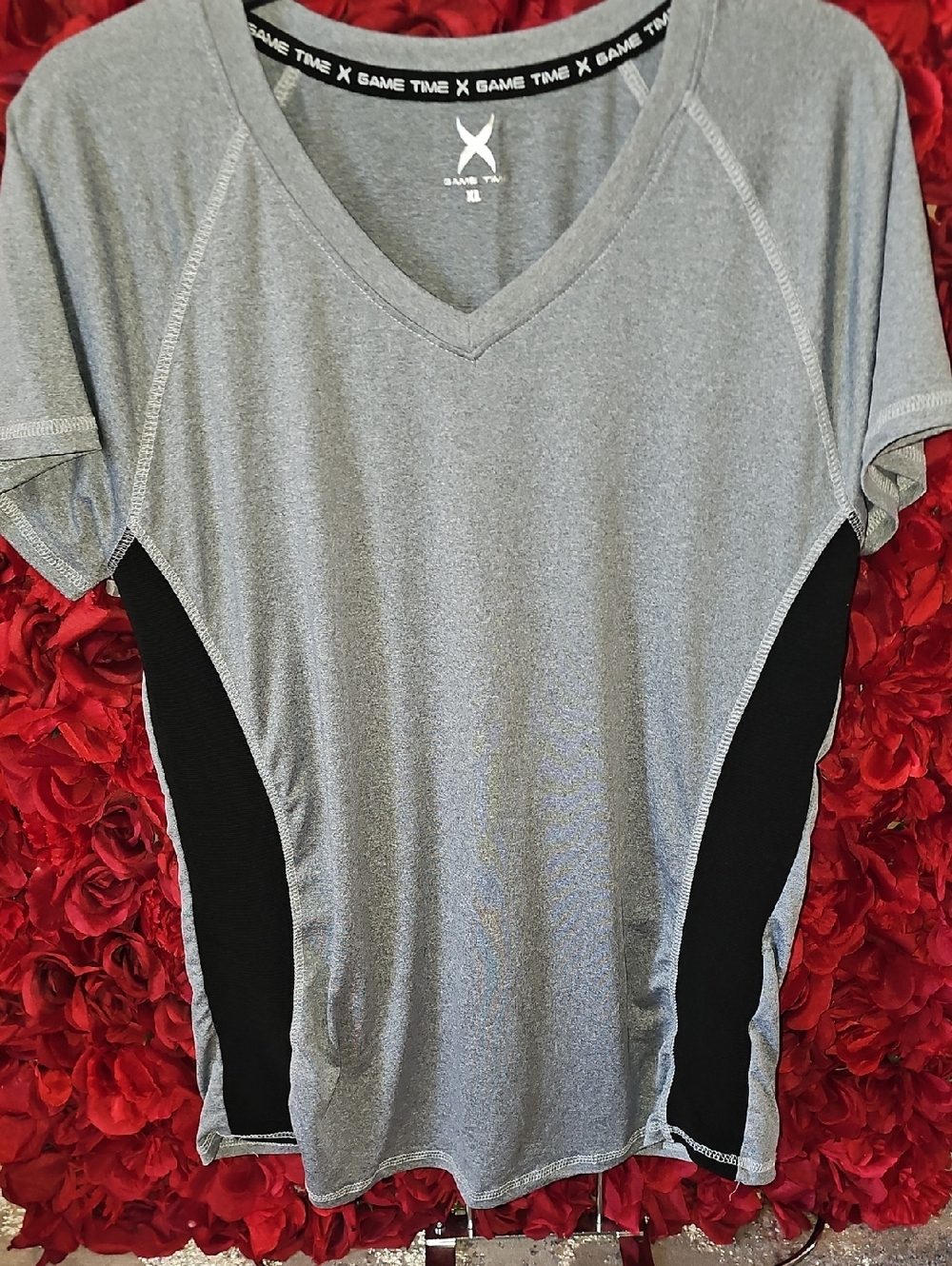 Game Time Women's Grey & Black Sport V-Neck Top Size Xlarge